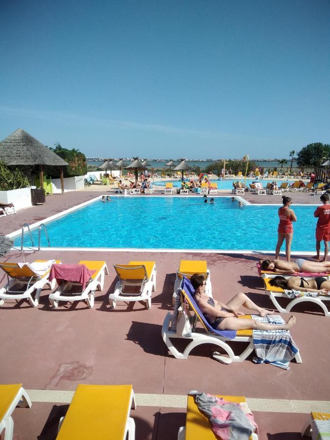 Camping 4 Etoiles Le Lac Des Reves Perols Exterior photo