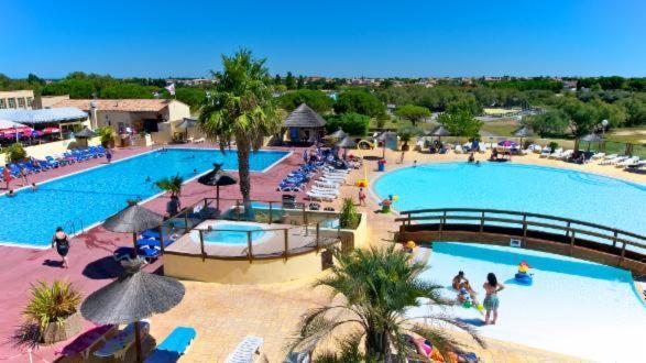 Camping 4 Etoiles Le Lac Des Reves Perols Exterior photo